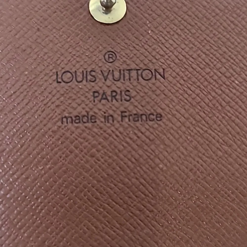 💯 Authentic Louis Vuitton Short Wallet 🍀 - Picture 4 of 17